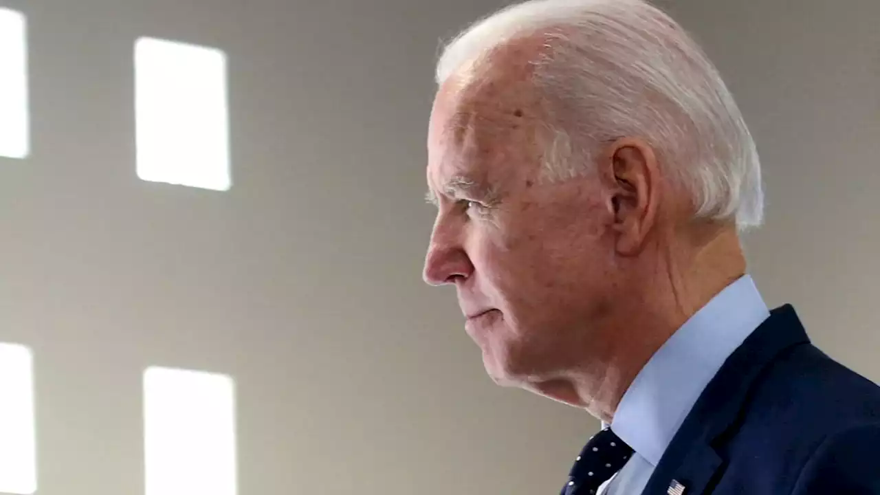 Biden announces $10K federal student loan cancellation for many, extend repayment pause