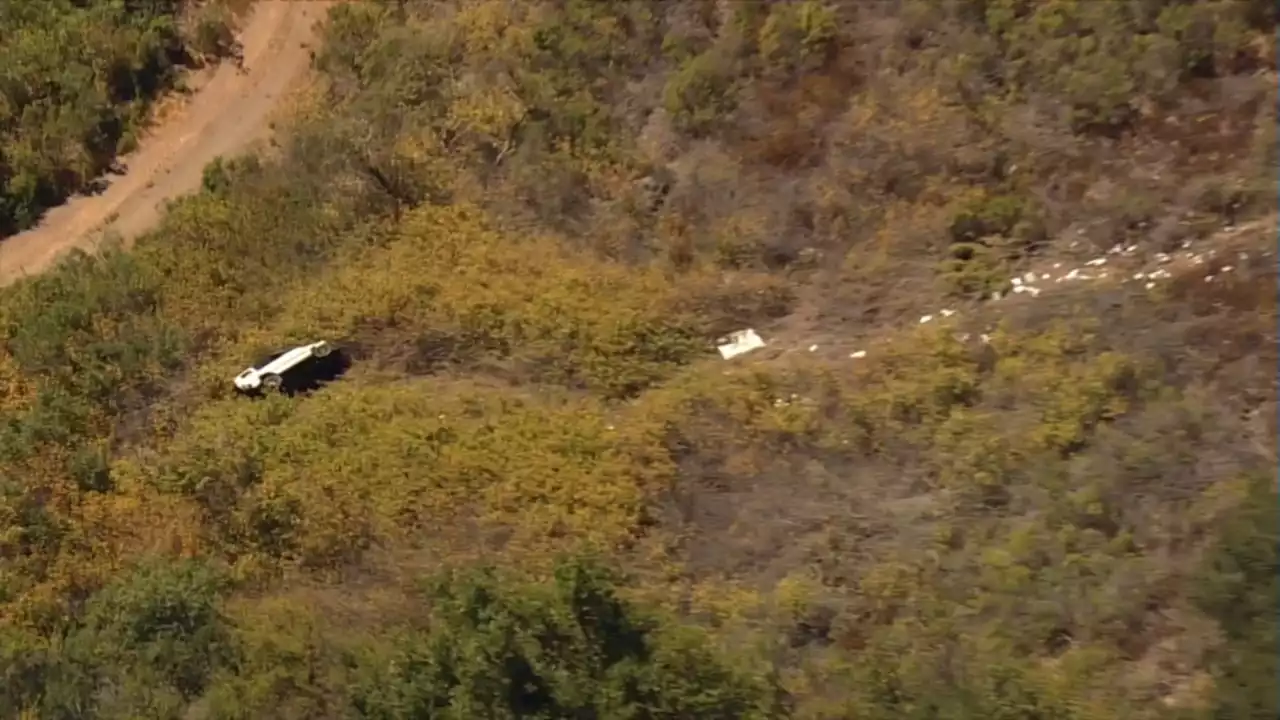 Good Samaritan climbs down 300 feet to rescue missing elderly man who drove off Bay Area cliff: CHP