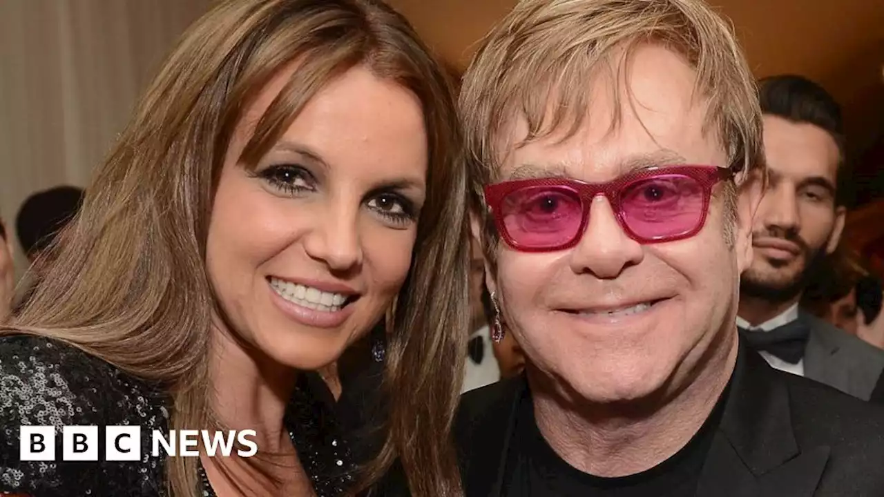 Elton John gives diners preview of Britney Spears' first music since 2016