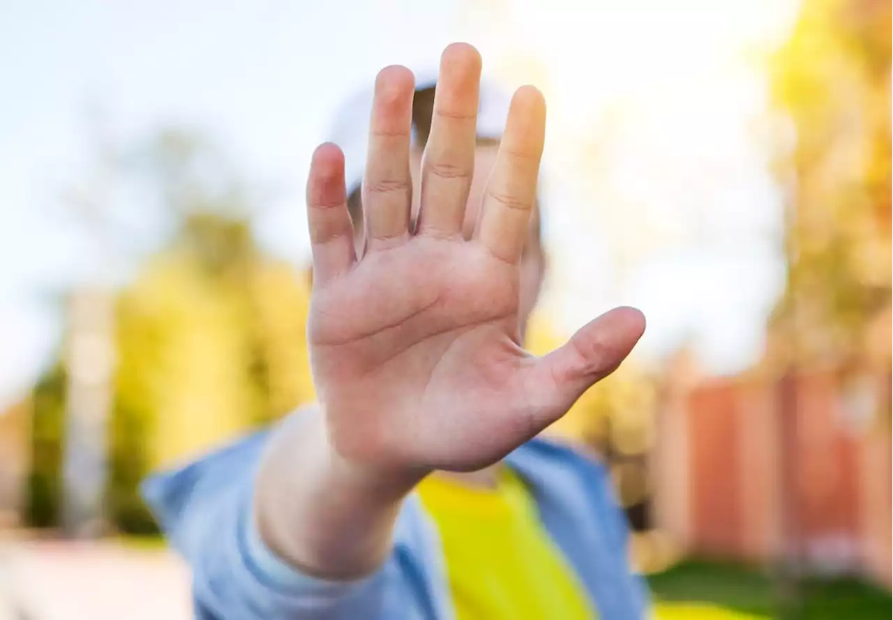 Handzeichen rettet 14-Jährige vor mutmaßlicher Vergewaltigung – Festnahme