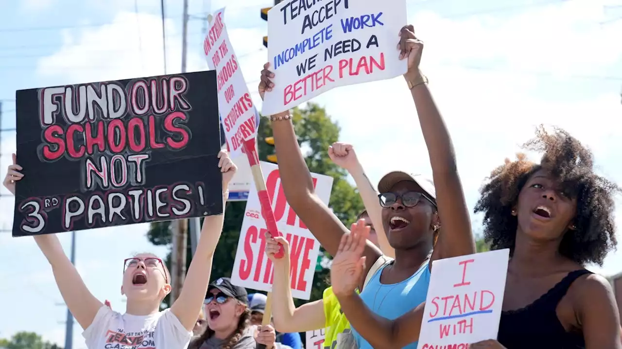 Live updates on Columbus City Schools strike: Negotiations to begin again