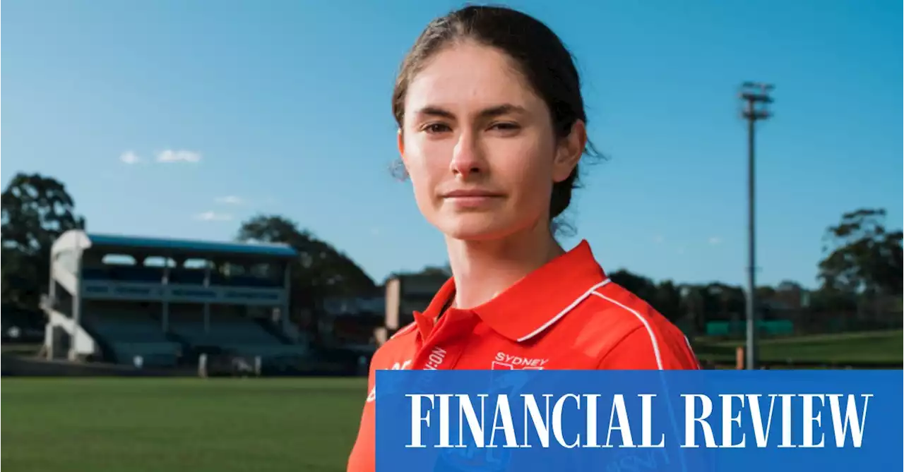 Meet the AFLW player rebuilding the stadium she wants to run out on