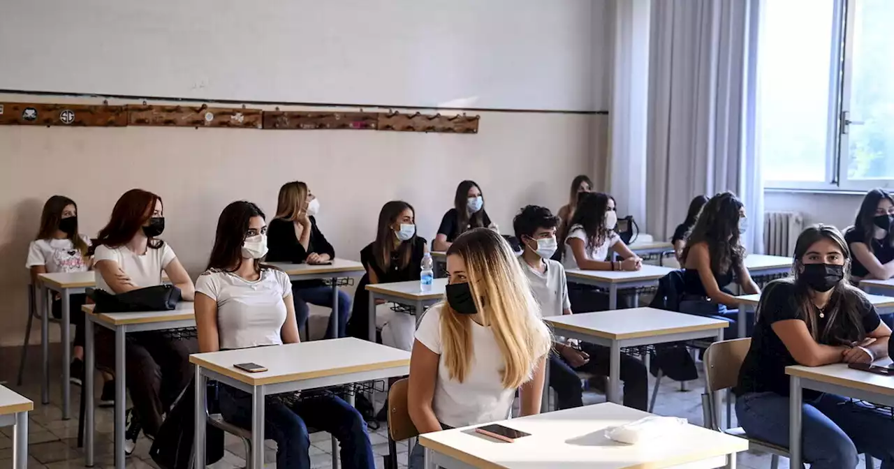 Addio mascherine, Dad e distanziamento. Le nuove regole per la scuola