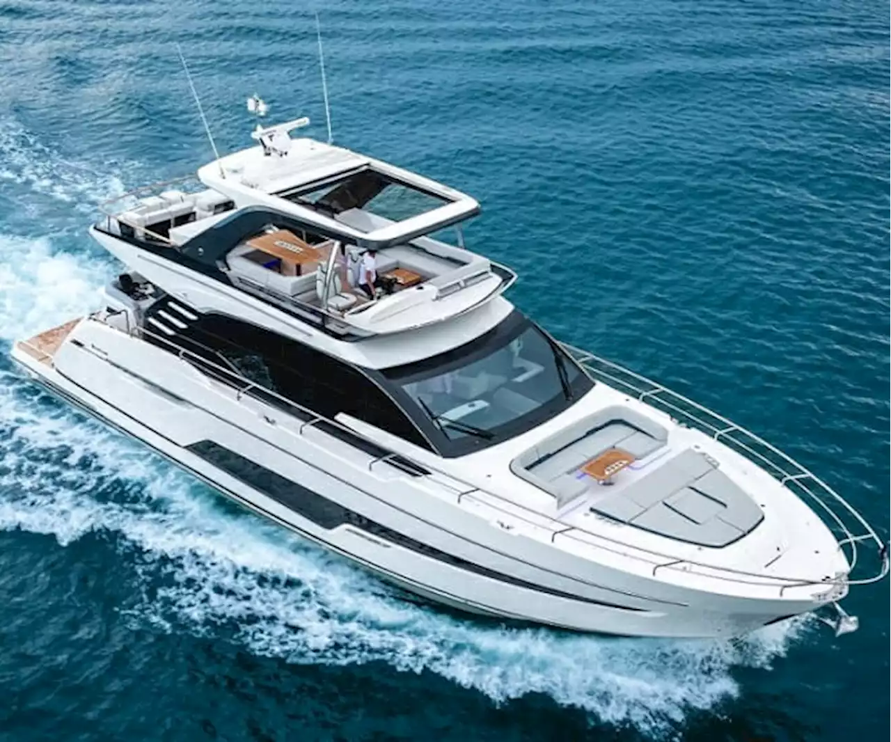 Fairline’s Flagship Squadron 68 Shows Asia Appeal