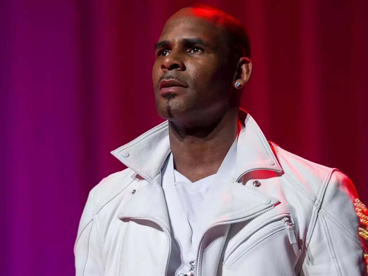 R Kelly allegedly paid hundreds of thousands of dollars to try and buy back 'missing' child porn