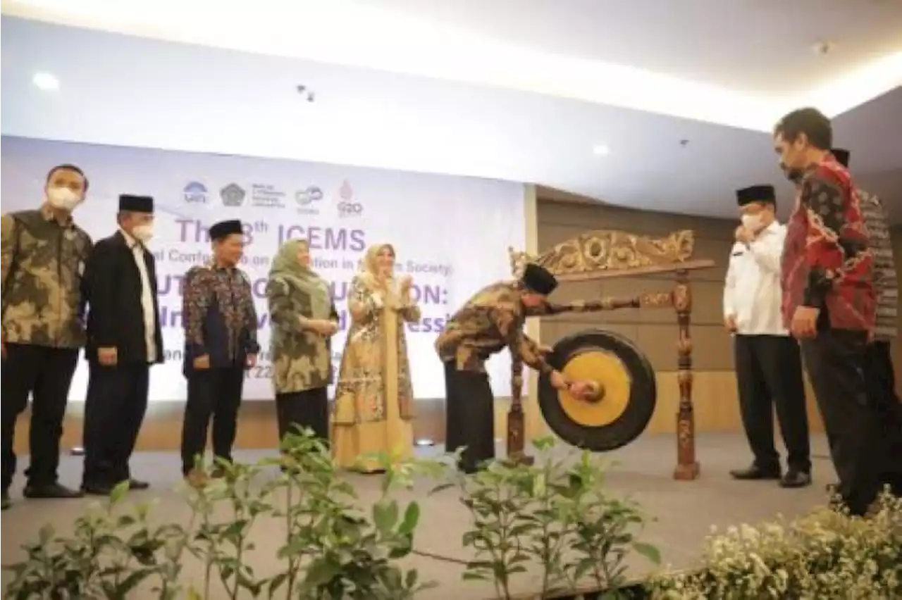 Buka Konferensi Internasional Pendidikan Muslim, Wamenag Usung Moderasi Beragama |Republika Online