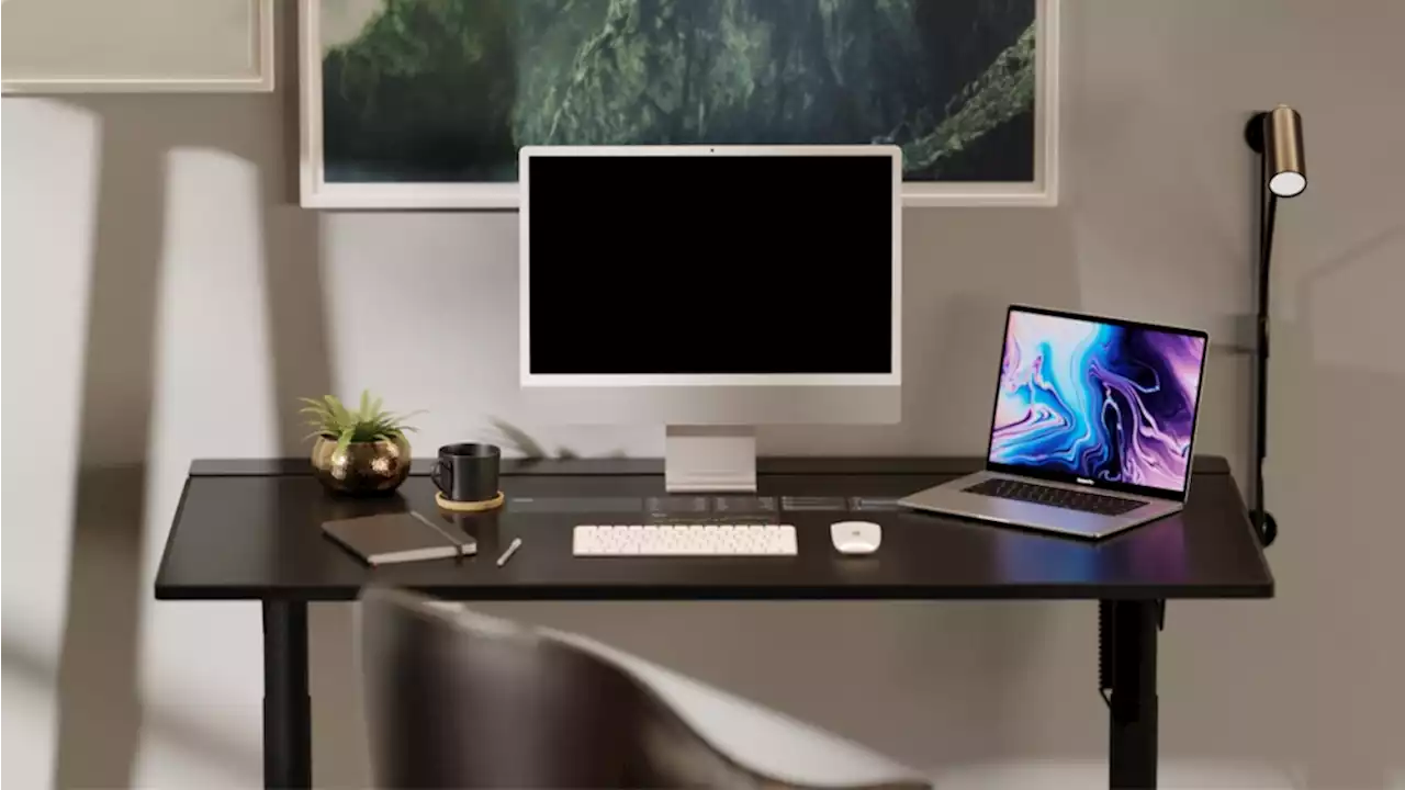 This New Smart Desk Allows You To Check Apps While You Work