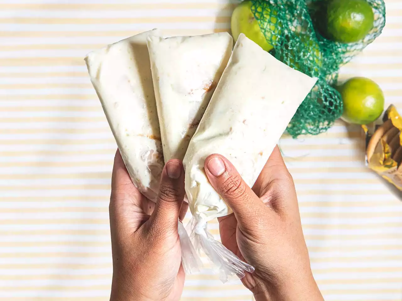 Bolis de Pay de Limón (Mexican Key Lime Pie Ice Pops) Recipe