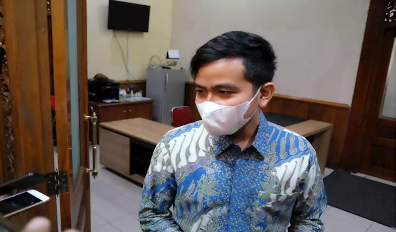 Wali Kota Solo Gibran Rakabuming Raka Mulai Masuk Kantor, Sempat Batuk