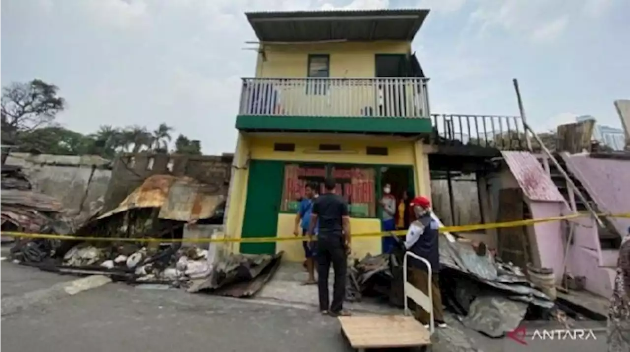 Warung Nasi Selamat dari Kebakaran di Simprug, Pemilik: Berkah Sedekah