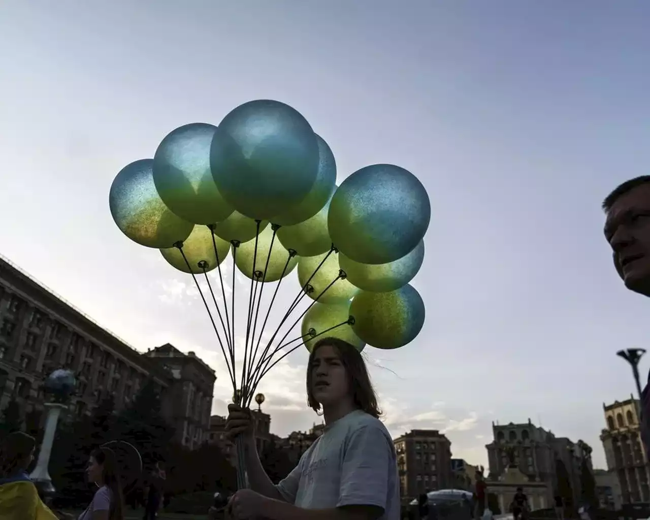 Ukraine girds for heavy attacks as it marks Independence Day