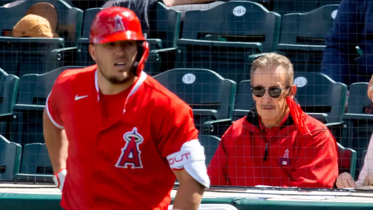 Los Angeles Angels owner Arte Moreno surrenders after two decades of futility | Opinion