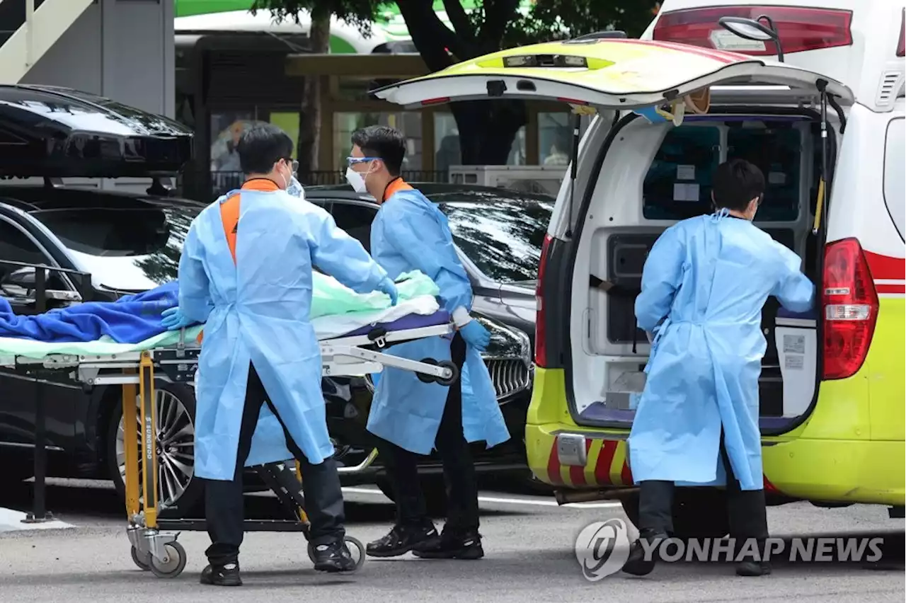 13만9339명 확진, 어제보다 1만여명 줄어…위중증 넉달새 최다(종합) | 연합뉴스