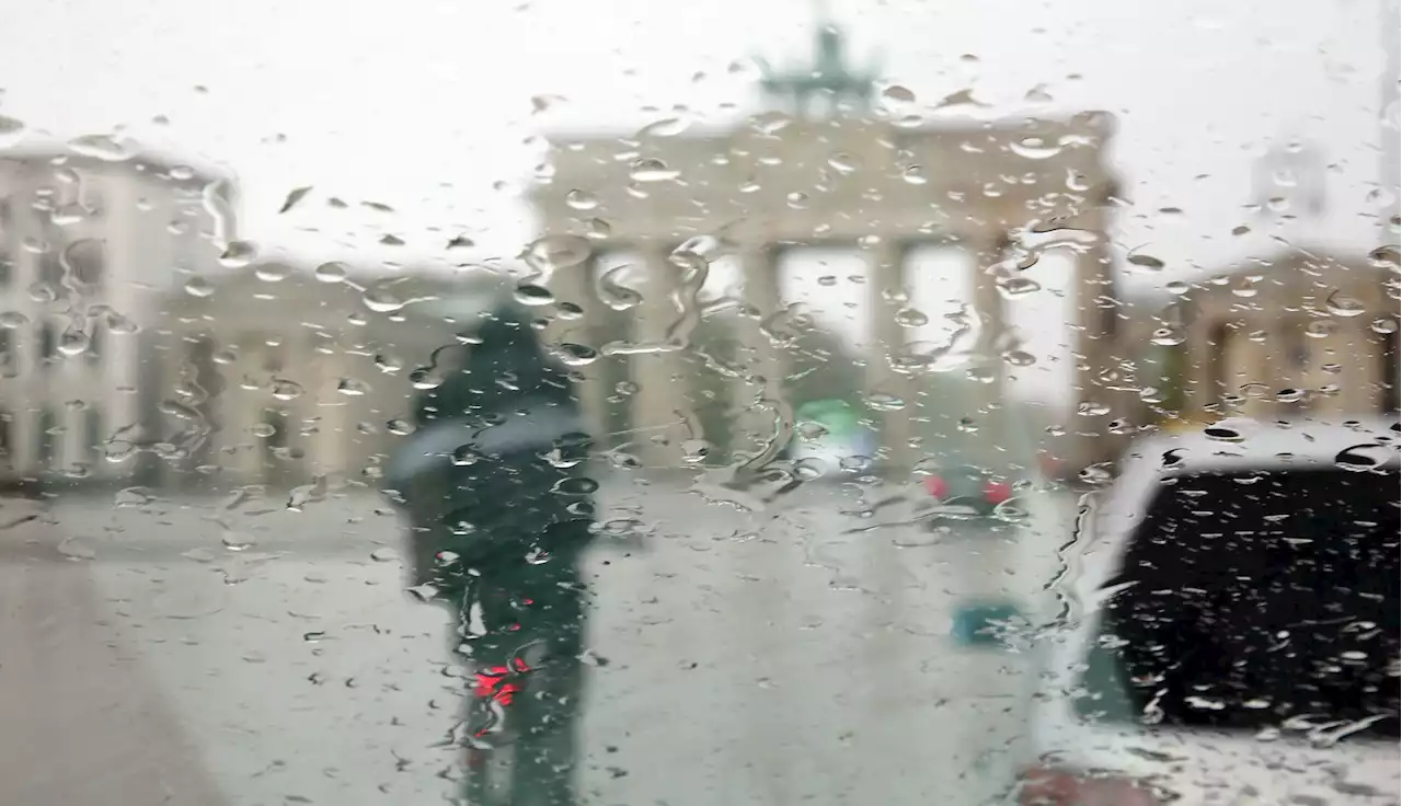 Starkregen, Sturmböen! Schwere Gewitter in Berlin erwartet