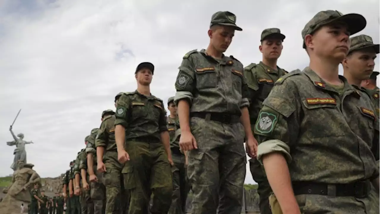 Putin orders Russian military to beef up forces by 137,000