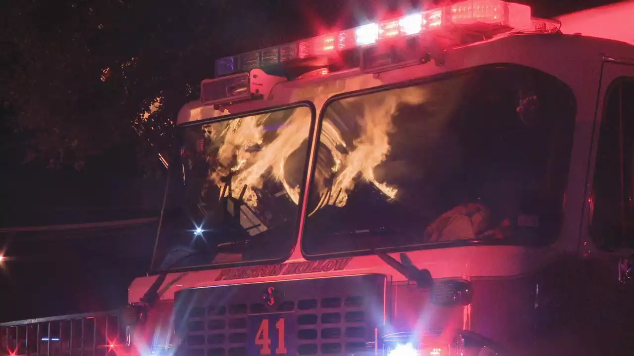 Abandoned high-rise hotel catches fire Dallas