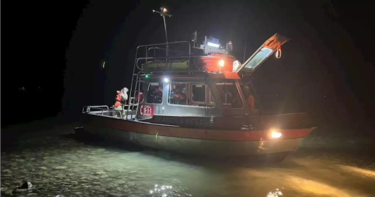 Group stranded on Okanagan Lake rescued by Vernon Search and Rescue - Okanagan | Globalnews.ca