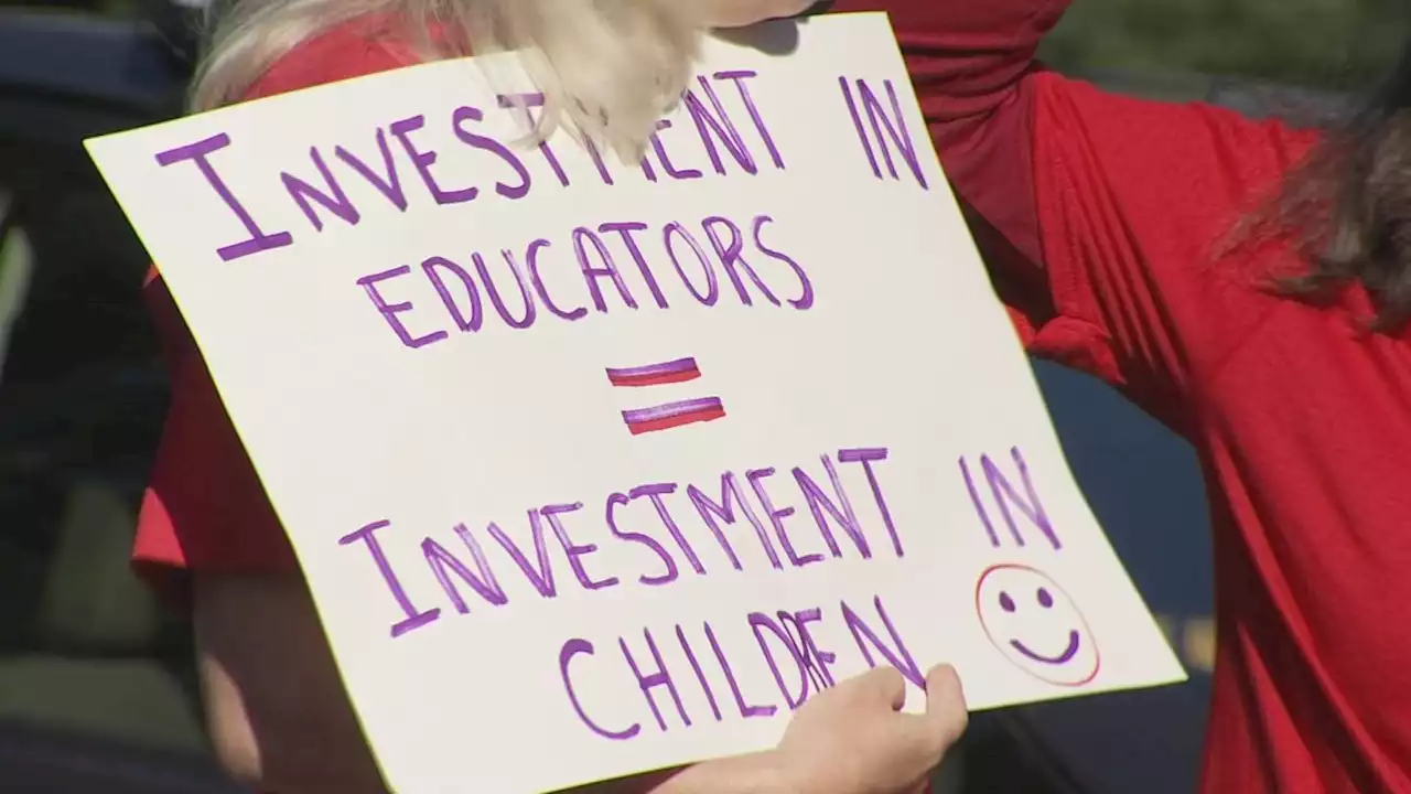 After failing to reach deal on new contract, North Thurston teachers to picket Thursday