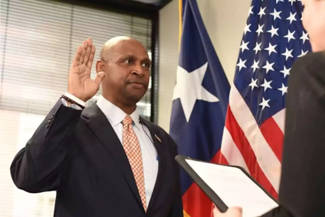 Clifford Tatum sworn in as Elections Administrator for Harris County