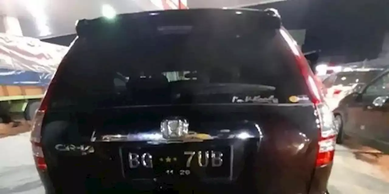 Pelat Nomor Mobil Tak Sesuai Spesifikasi, Anggota DPRD Aniaya Wanita Terancam Pidana | merdeka.com