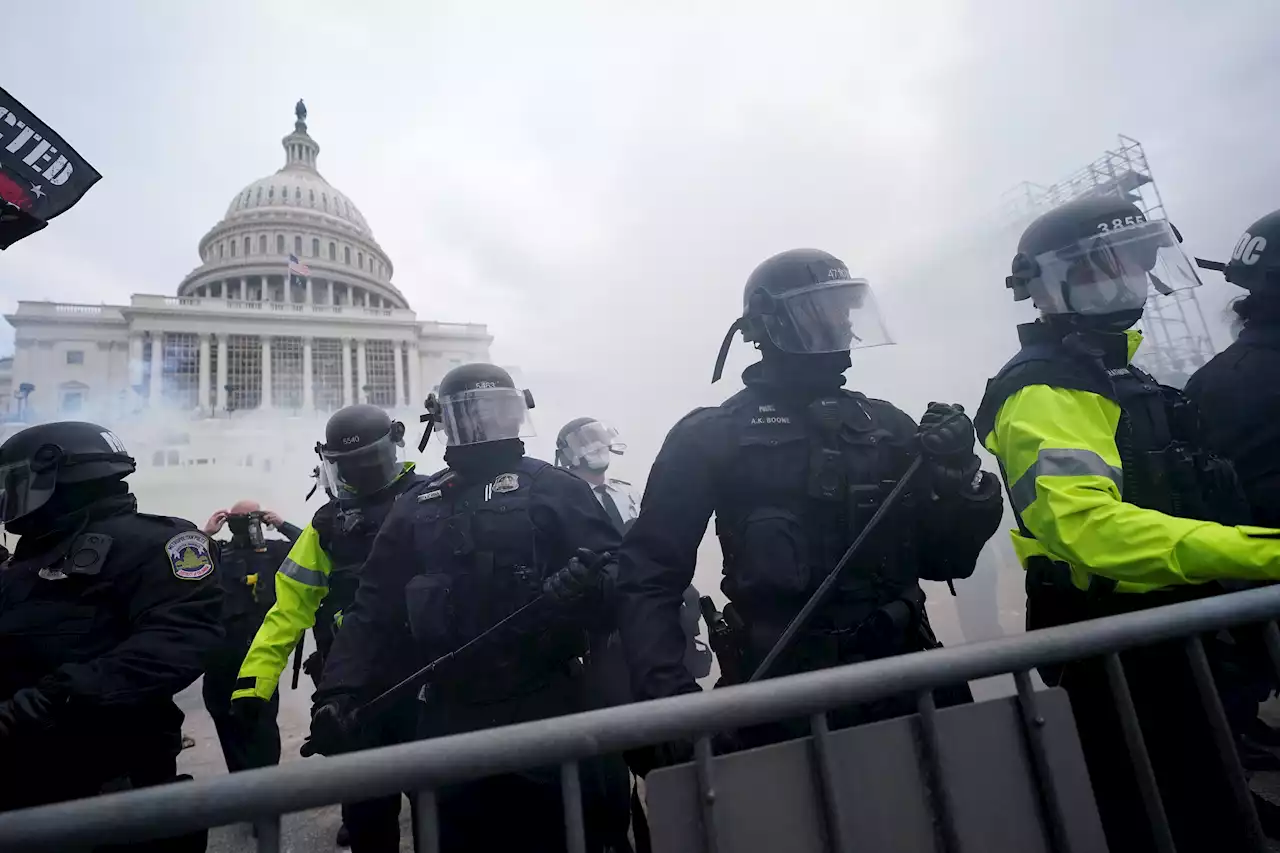 5 Militia Members Charged With Storming Capitol on Jan. 6: FBI