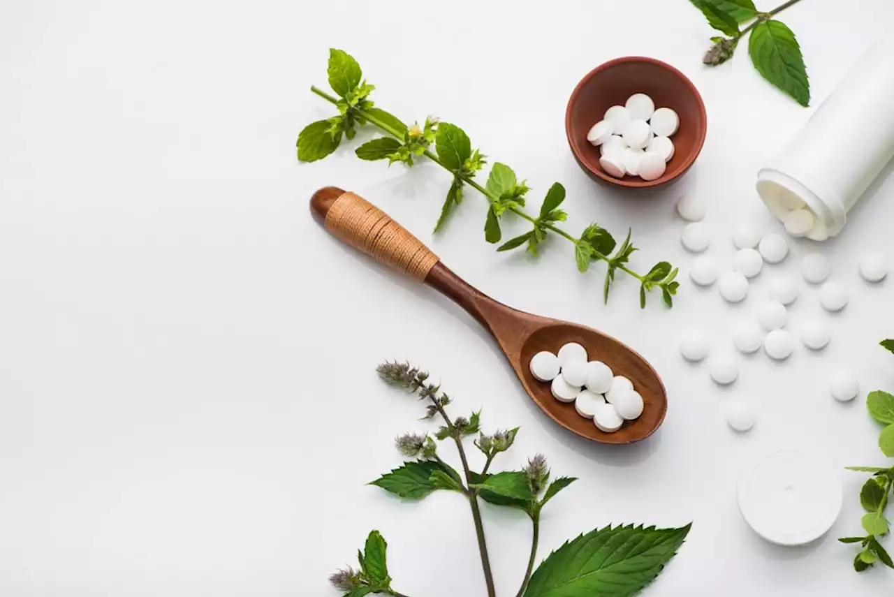 The risk of adverse reactions when herbal medications are taken with cancer drugs