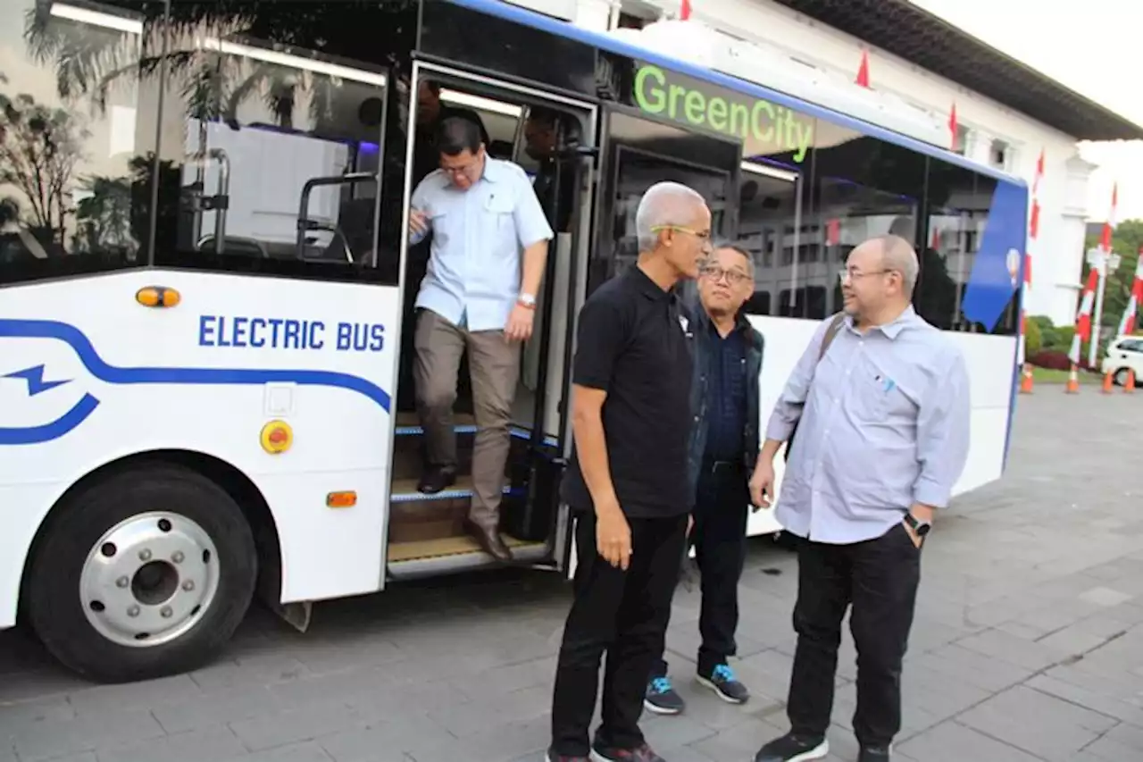 Bus Listrik Jadi Solusi Kepadatan Lalu Lintas di Bandung Raya - Pikiran-Rakyat.com