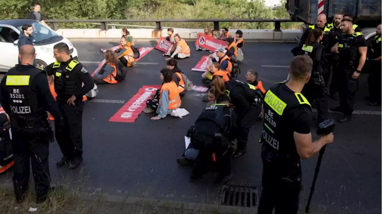 Erste Strafen gegen Autobahn-Blockierer in Berlin verhängt