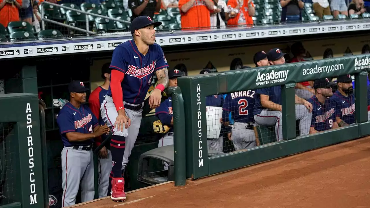 Correa, Astros honor Robb shooting survivor