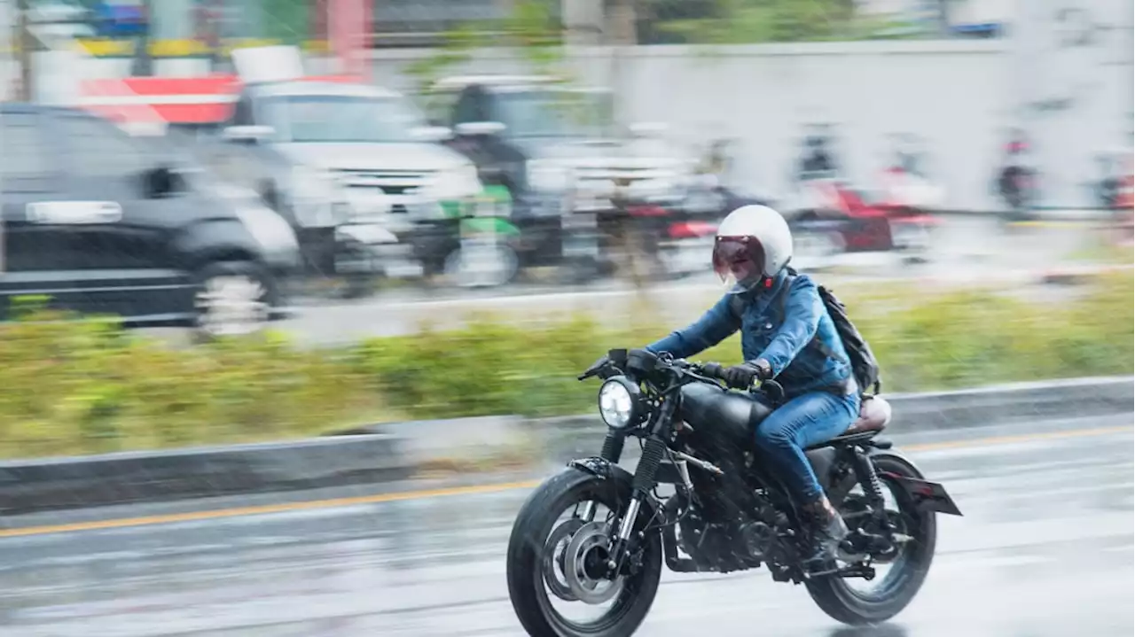 The Leading Motorcycle Rain Gears in 2022 - Autoblog Commerce Reviews | Autoblog