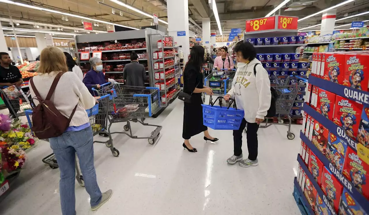 Empty food shelves the result of internal supply chain problems, Walmart says