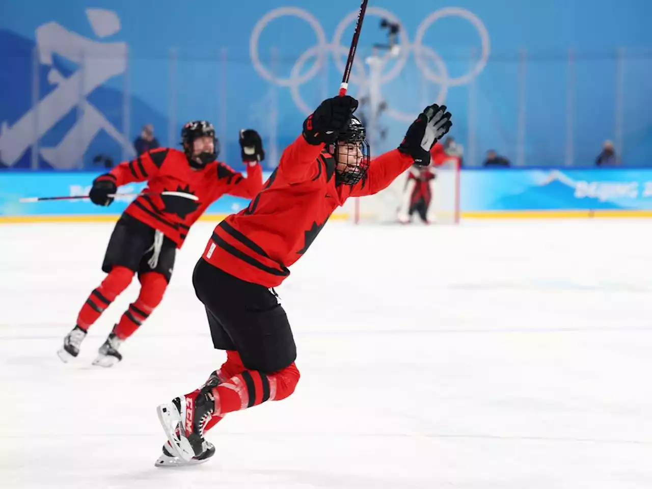 Poulin, Nurse lead Canada to 4-1 win over Finland at women's hockey worlds