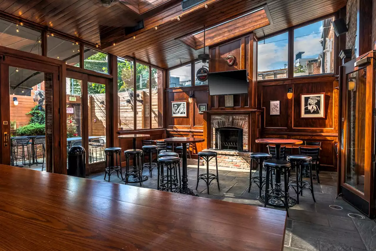 Whitlow’s Is Back With a Shaw Drink Garden and Fireplace Bar