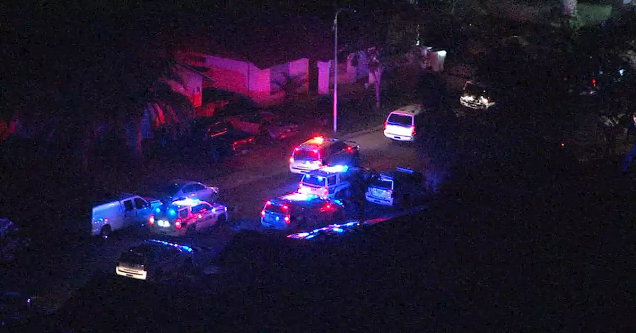 Man shoots and kills father in Glendale, then fires at officers before police shoot him