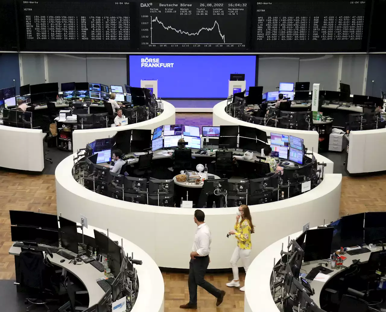 ألمانيا تتصدر هبوط الأسهم الأوروبية بسبب معنويات المستهلكين وتصريحات لباول