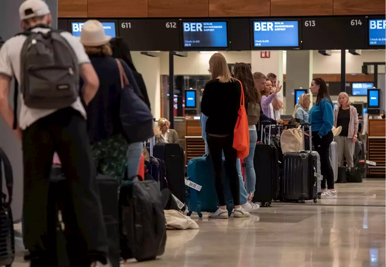 Flughafen BER: Fluggäste können Zeitfenster für Sicherheitskontrolle reservieren