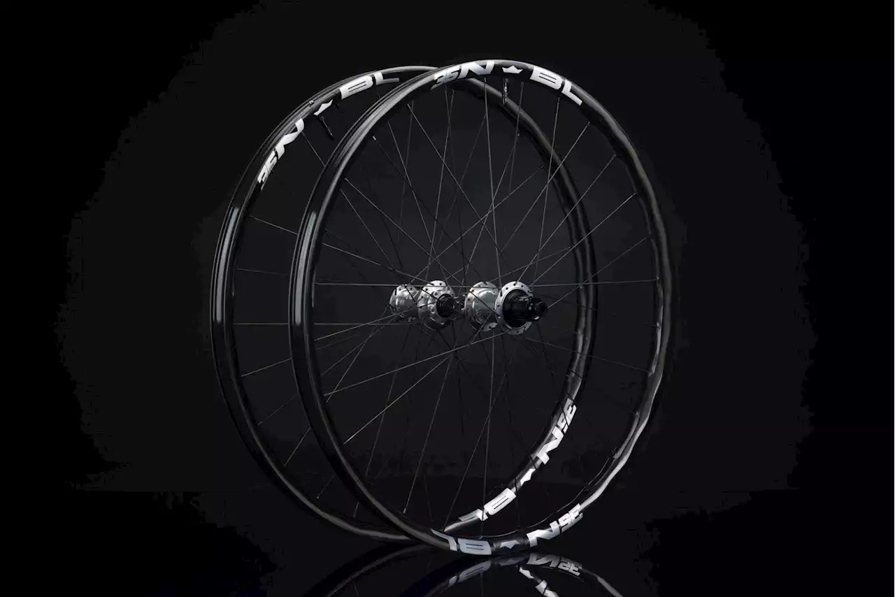 NOBL TR35 Carbon Wheels add wider option for XC and Downcountry