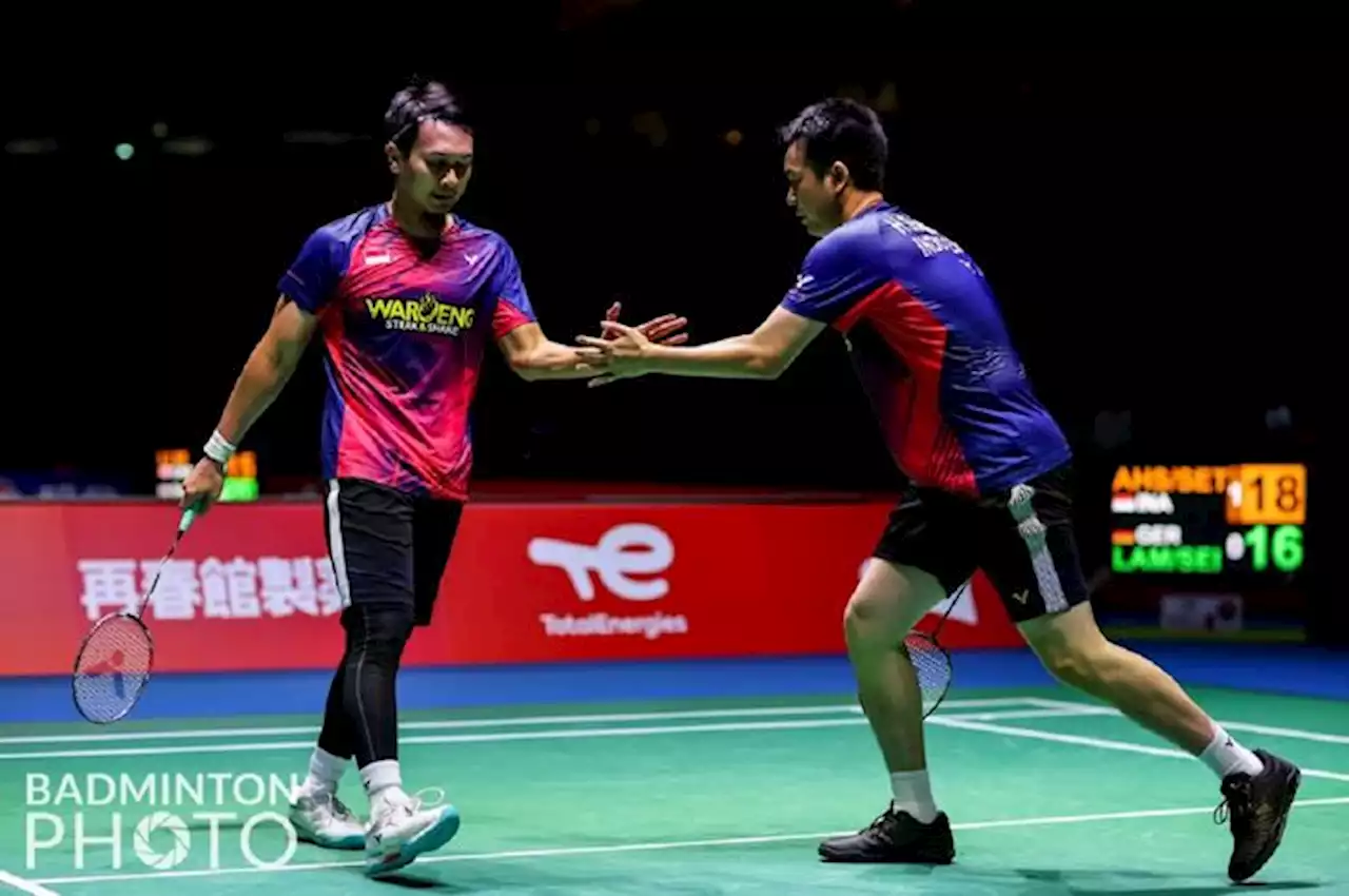 Hasil Kejuaraan Dunia 2022 - Ahsan/Hendra Bantai Lawan, Indonesia Segel 1 Tempat Final - Bolasport.com