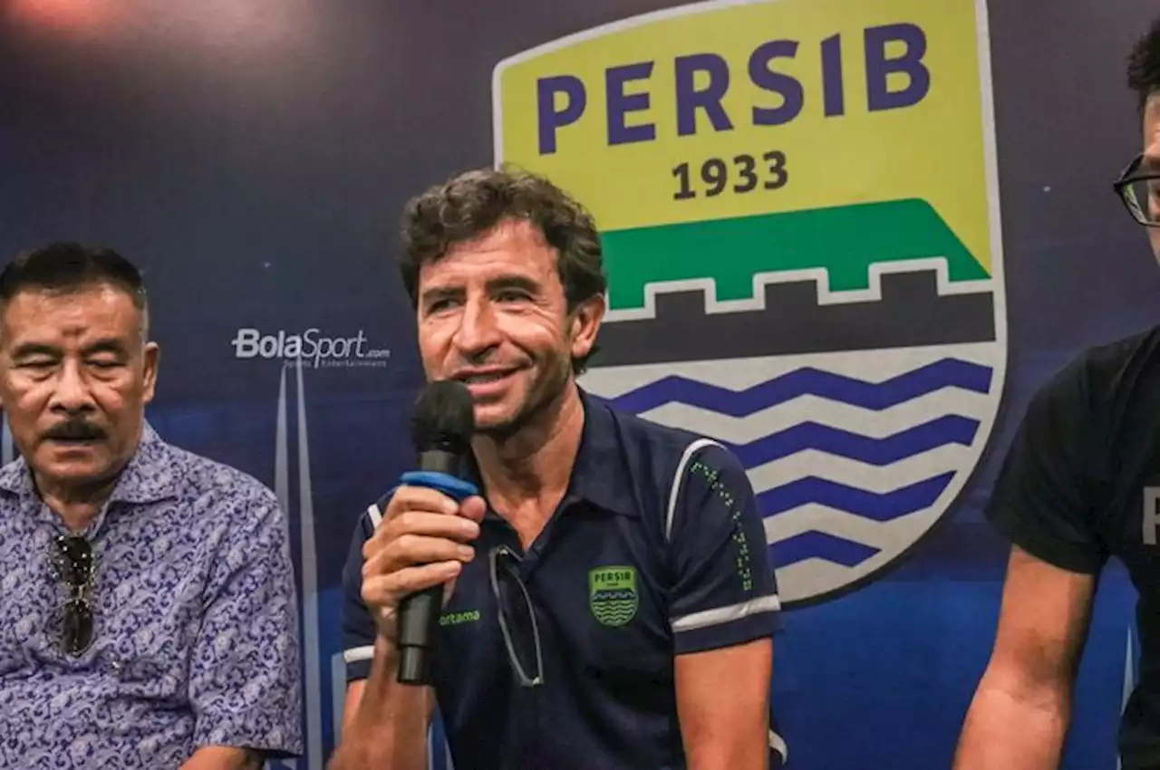 Sah! Luis Milla Debut Bersama Persib Bandung saat Lawan PSM Makassar - Bolasport.com