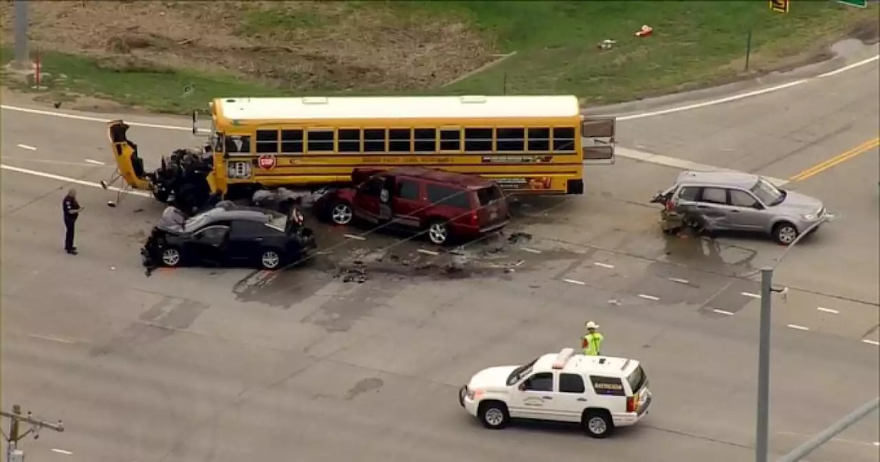 Four-vehicle crash involving school bus closes southbound US 287 in Boulder County