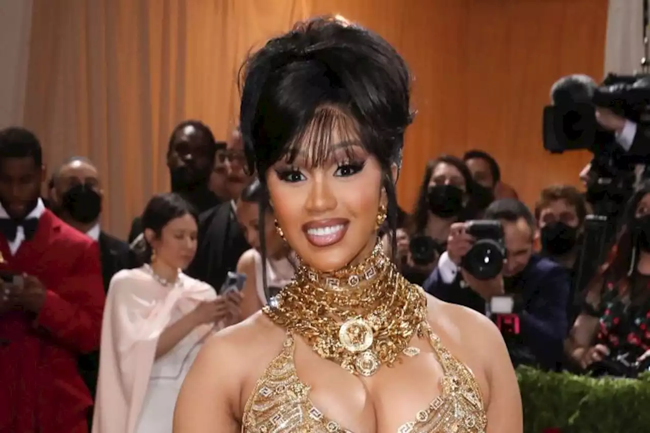 Cardi B Fires Back After Twitter User Accuses Husband Offset Of Cheating With Saweetie