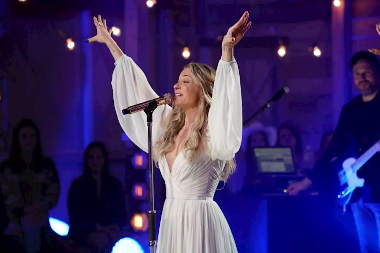 LeAnn Rimes Gets Up On A Table To Recreate ‘Coyote Ugly’ Dance With Ava Max