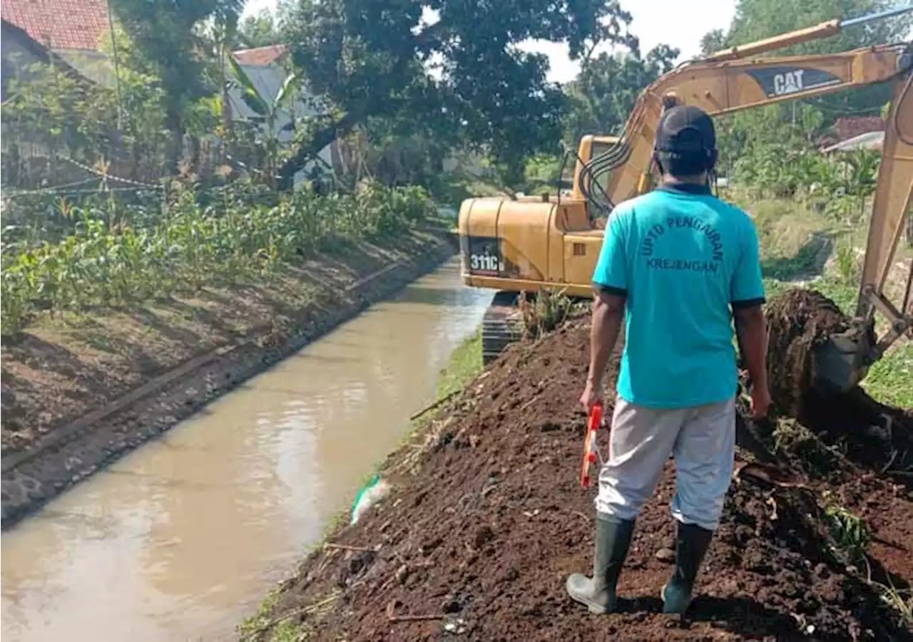 Tuntaskan Normalisasi Saluran Irigasi di Tiga Titik