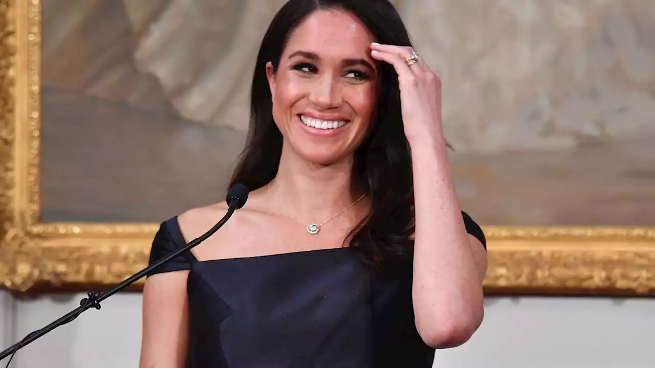 Meghan Markle's Podcast Is Worrying Buckingham Palace Aides, Omid Scobie Says