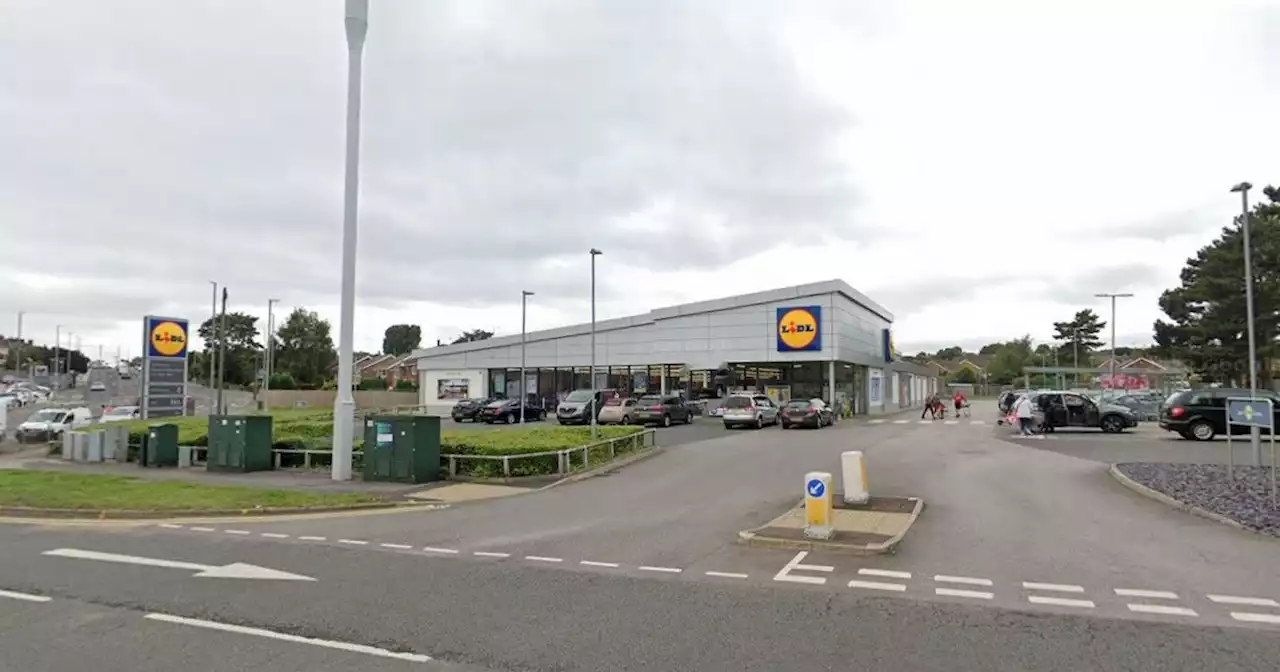 Shoppers praise Lidl after it makes major change to fruit and veg