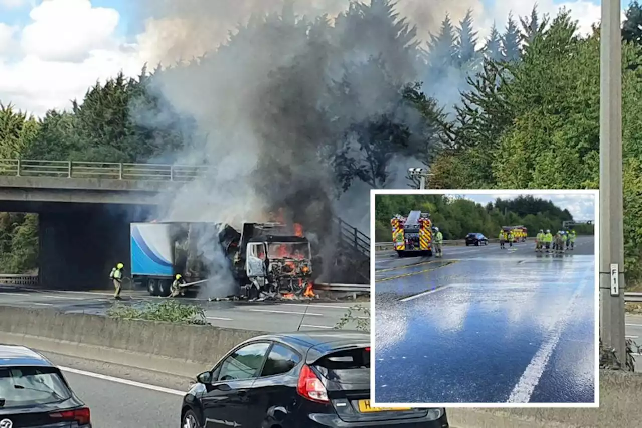 M1 stayed shut for more than 13 hours after lorry full of bananas caught fire