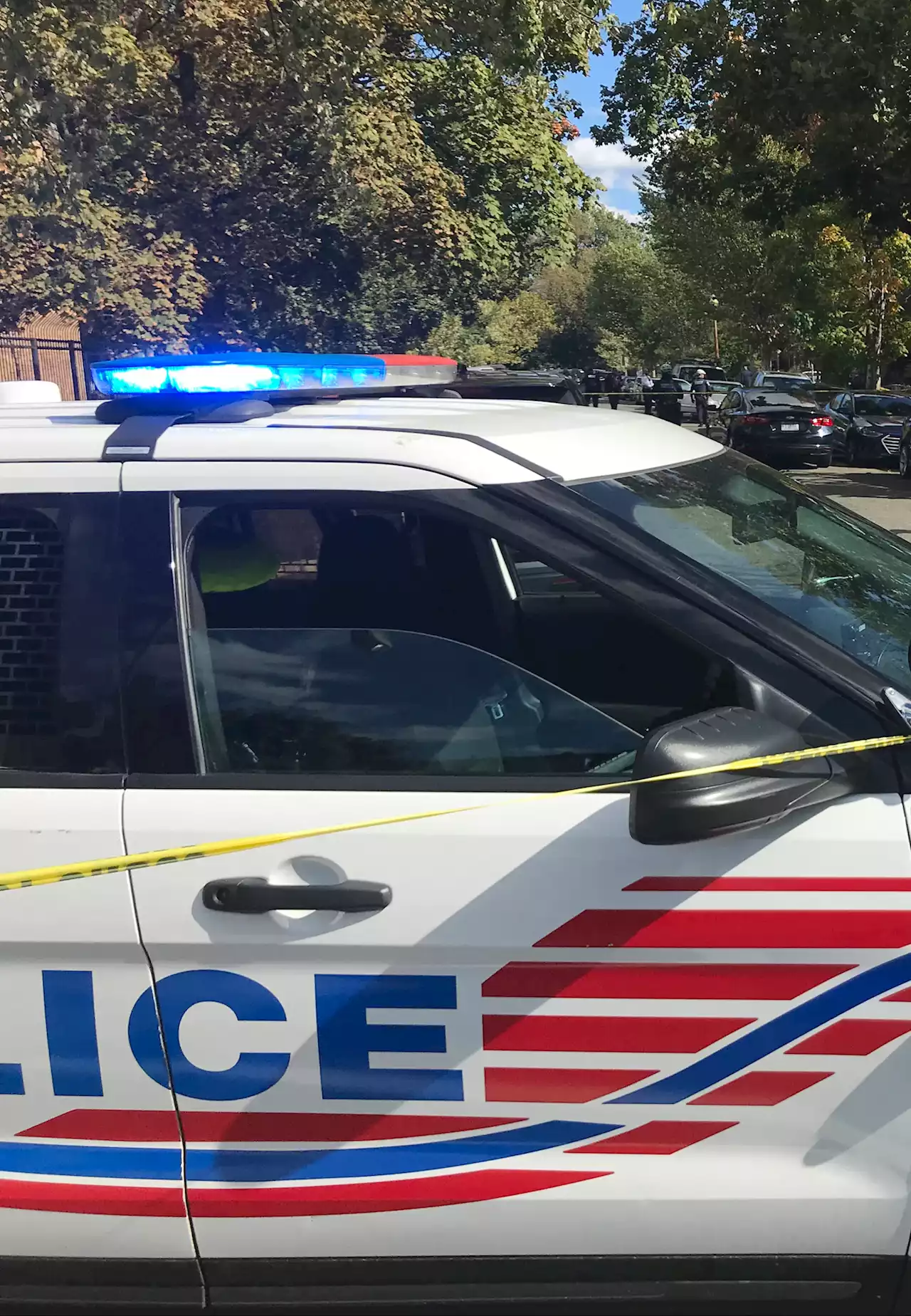 D.C. police officer shoots at armed man in Southeast Washington