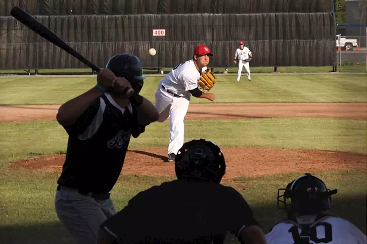 Former Cats hurler Weissert makes MLB debut