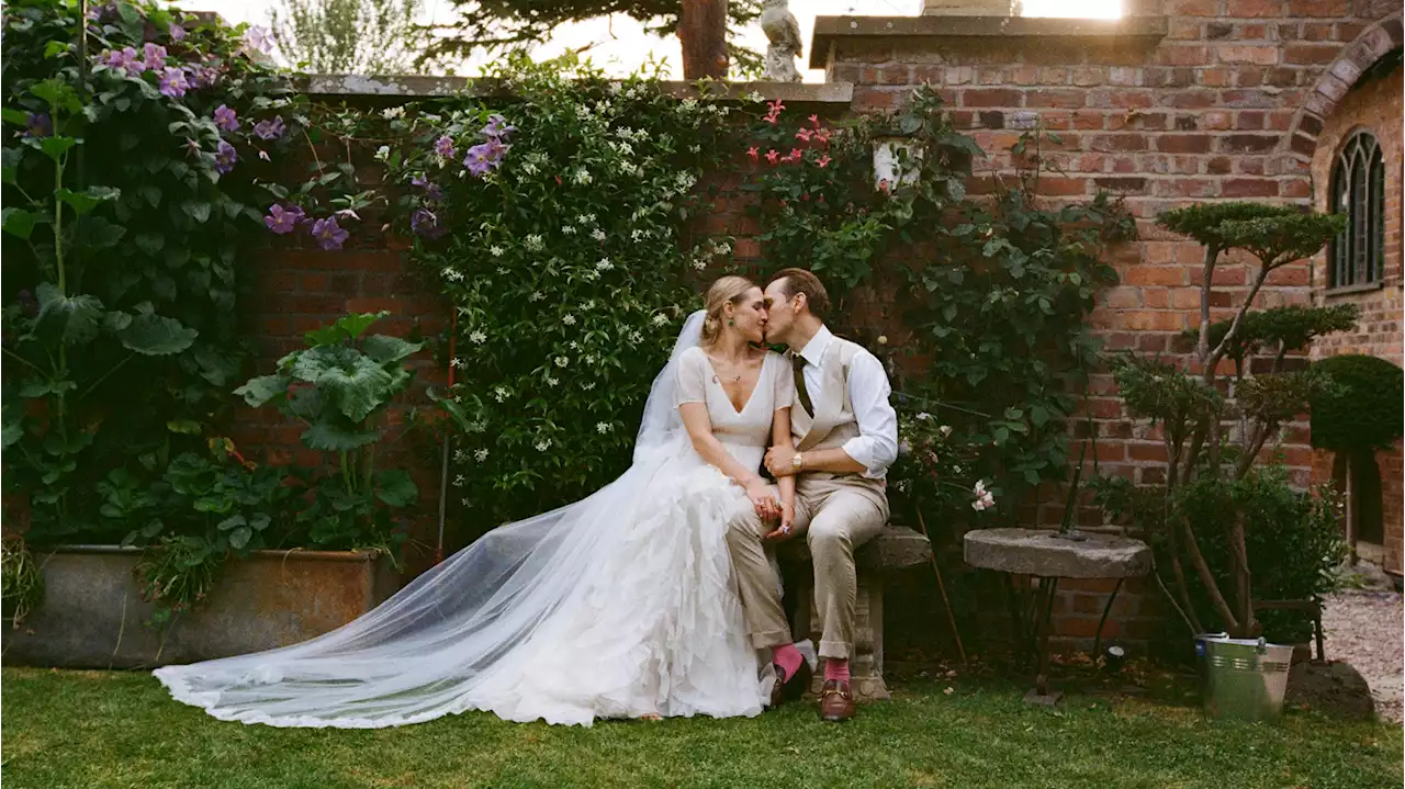 Henrietta Rix Designed Her Own Dress And Hand-Painted The Menus For Her English Countryside Wedding