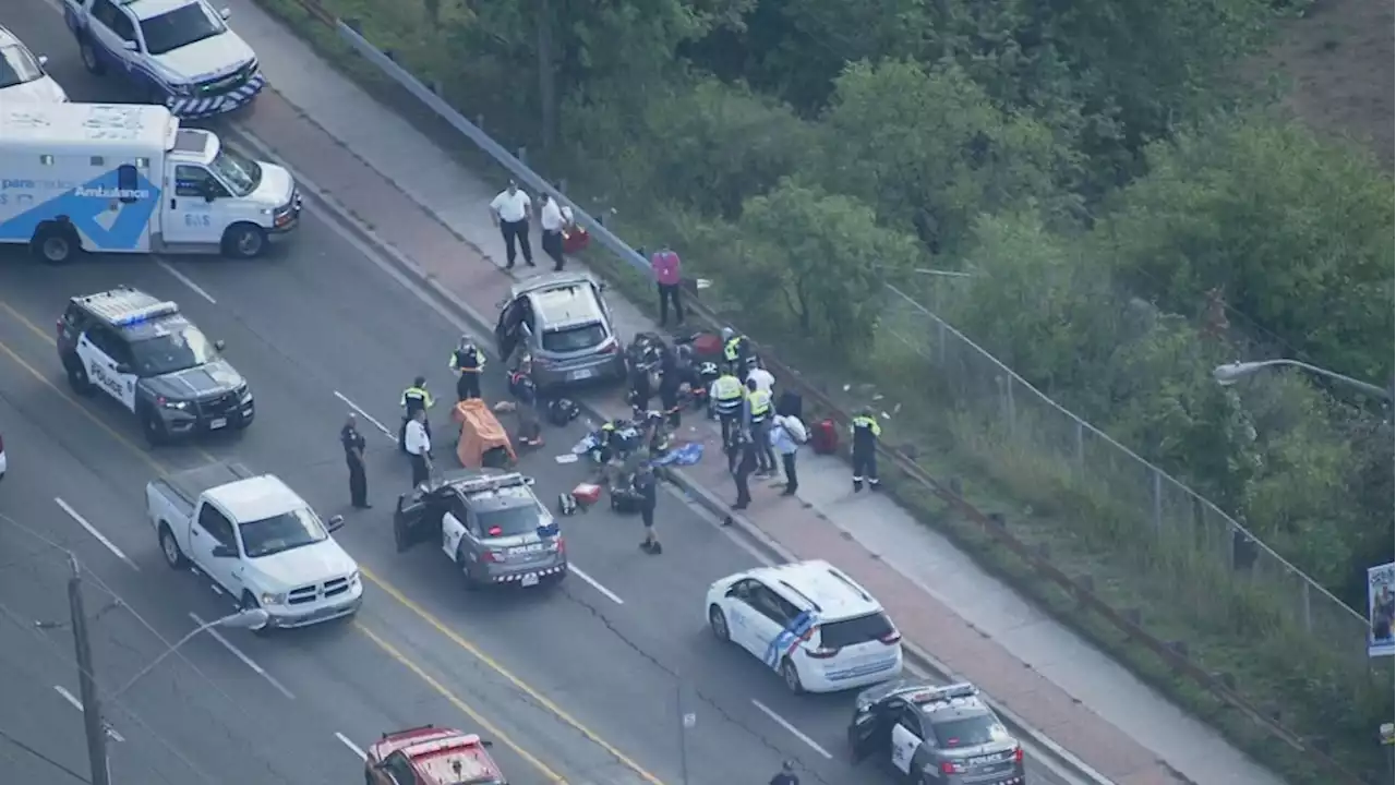 Toronto police gathering evidence, speaking to witnesses following fatal double stabbing in North York